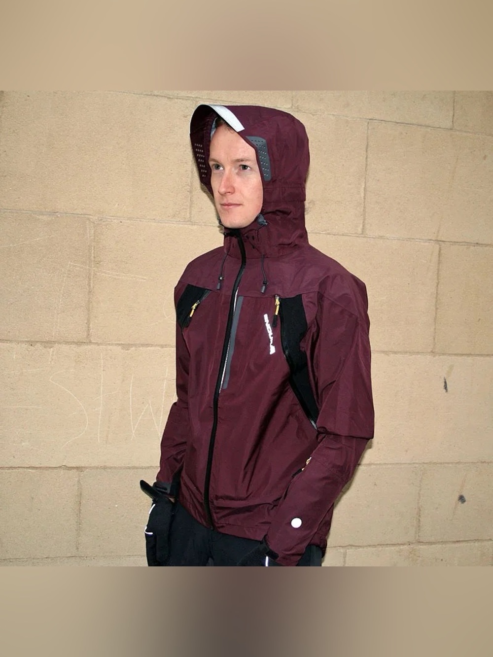Endura MT500 Waterproof Cycling Jacket Burgundy